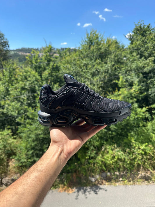 Nike TN All Black
