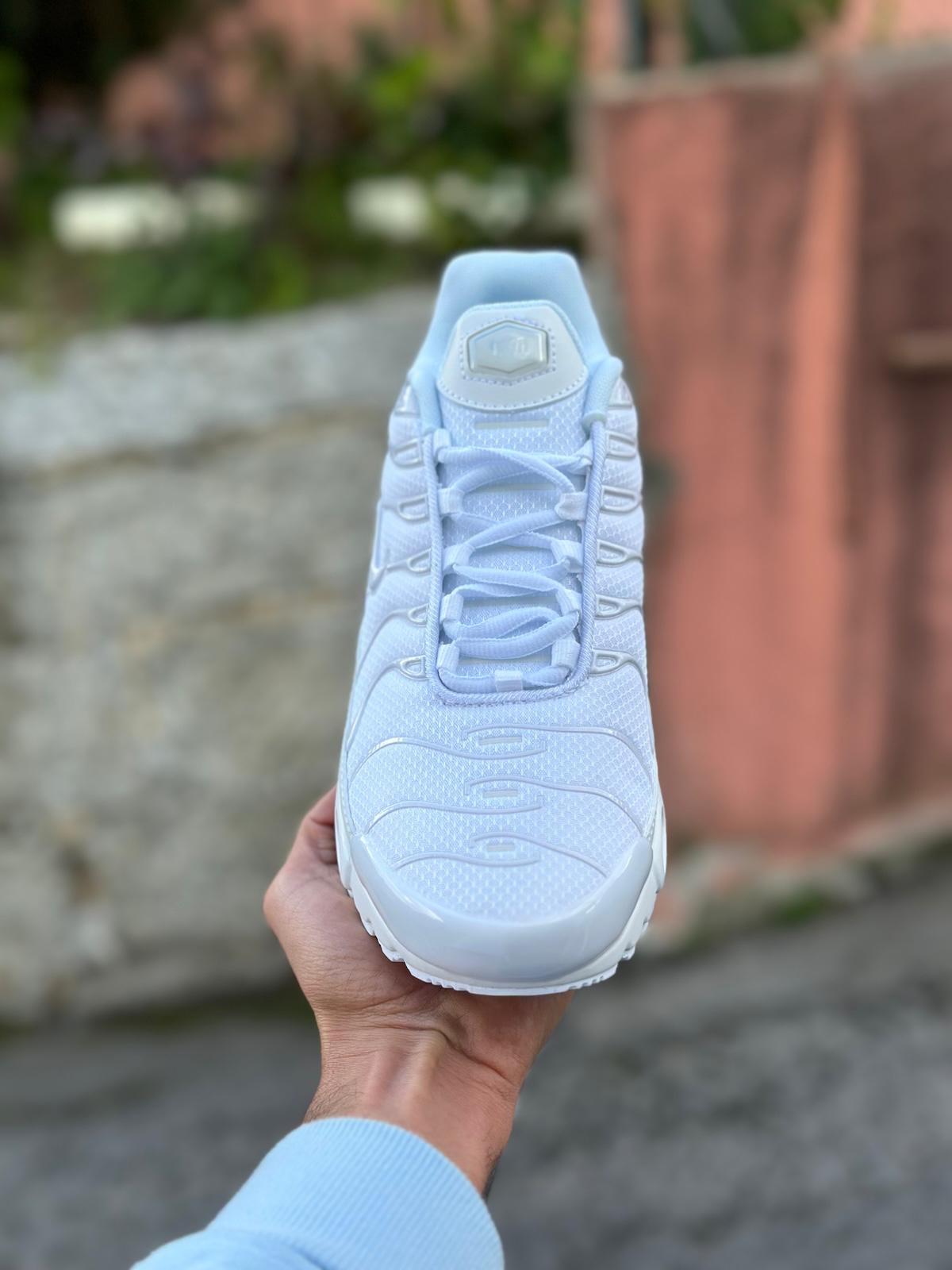 Nike TN White